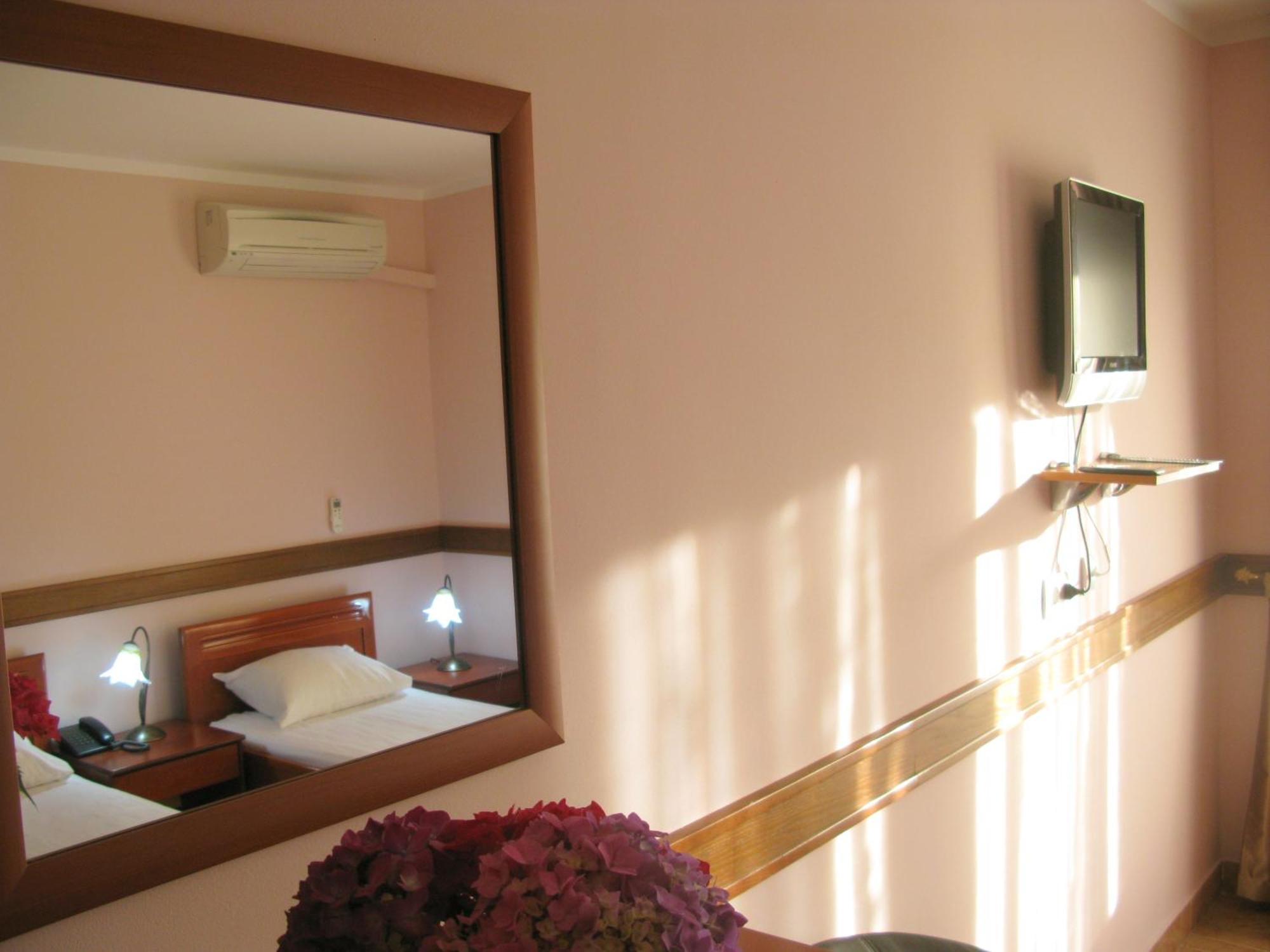 Garni Hotel Koral Μπούντβα Δωμάτιο φωτογραφία